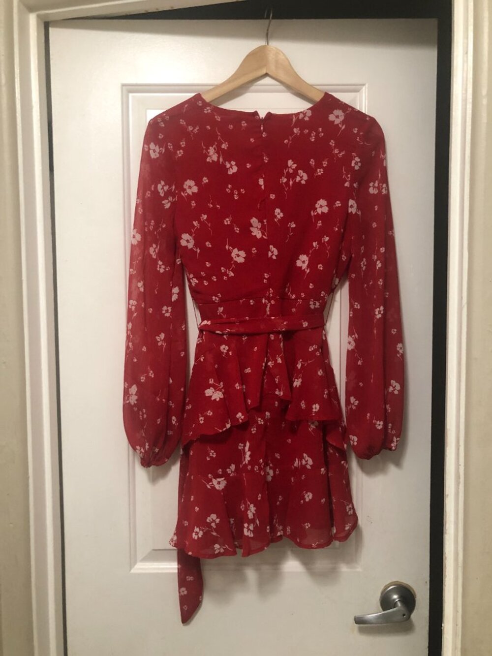 Love Fire Red Long Sleeve Floral Flowy Boho Tie Waist Low V Neck Size S - Picture 3 of 4